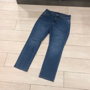 NYDJ. Size 14W. 32” inseam